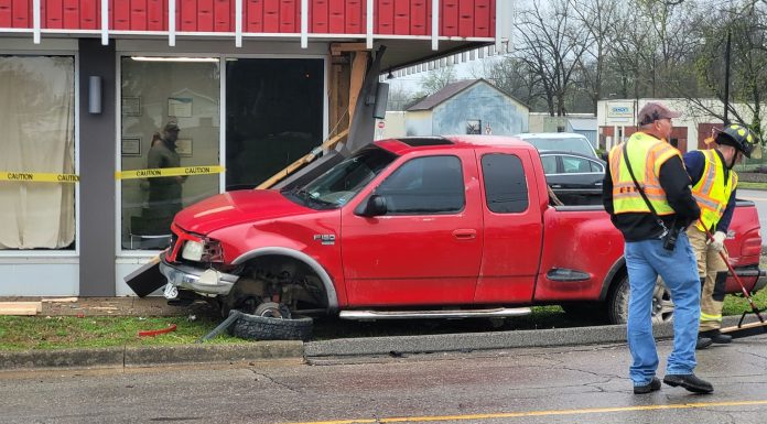 Two Vehicle Crash Damages Local Business in West Plains – PHOTOS