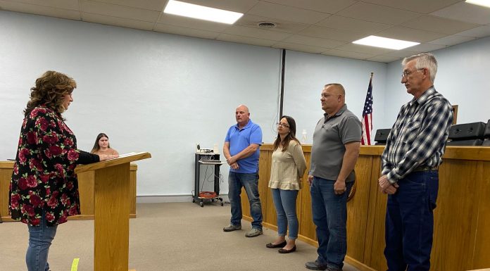 Mountain View gets New Mayor, Council Members at Monday Meeting
