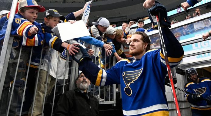 Husso helps Blues defeat Kraken, gain ground in Central Division race