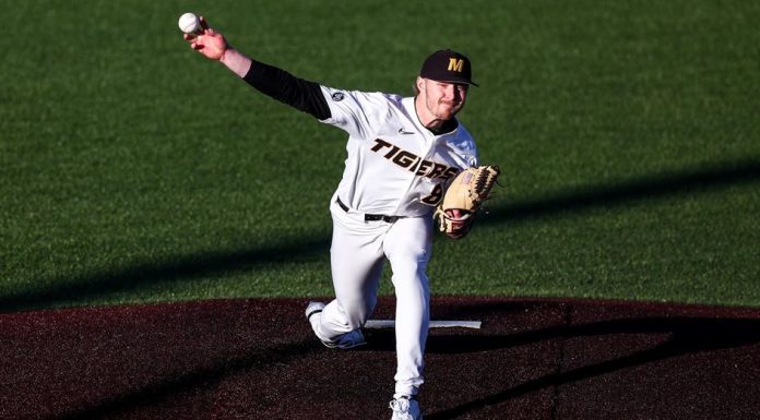 Mann, Miles Power 11-3 Win at Georgia