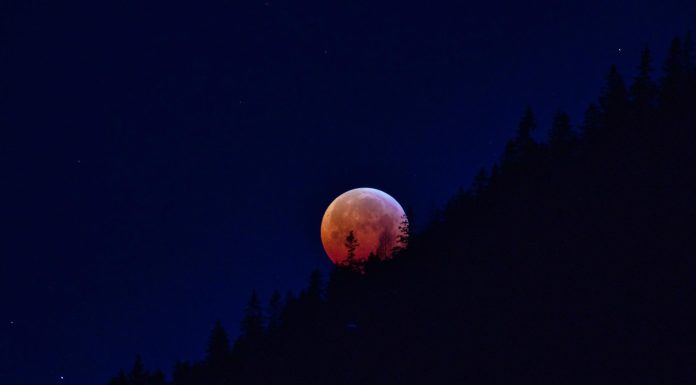 View the rare total lunar eclipse at Alley Spring May 15