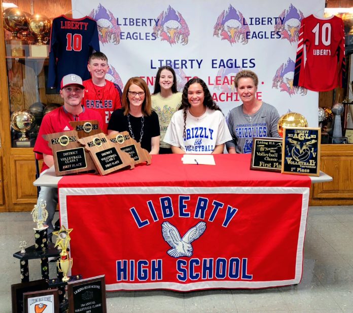 Lexi Shumpert signing