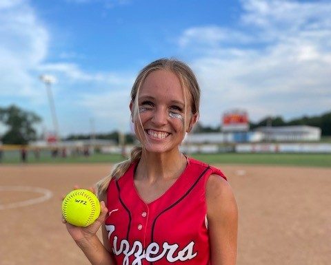 Allyssa Throws Shutout As West Plains Zizzers 2022 Varsity Defeats Waynesville
