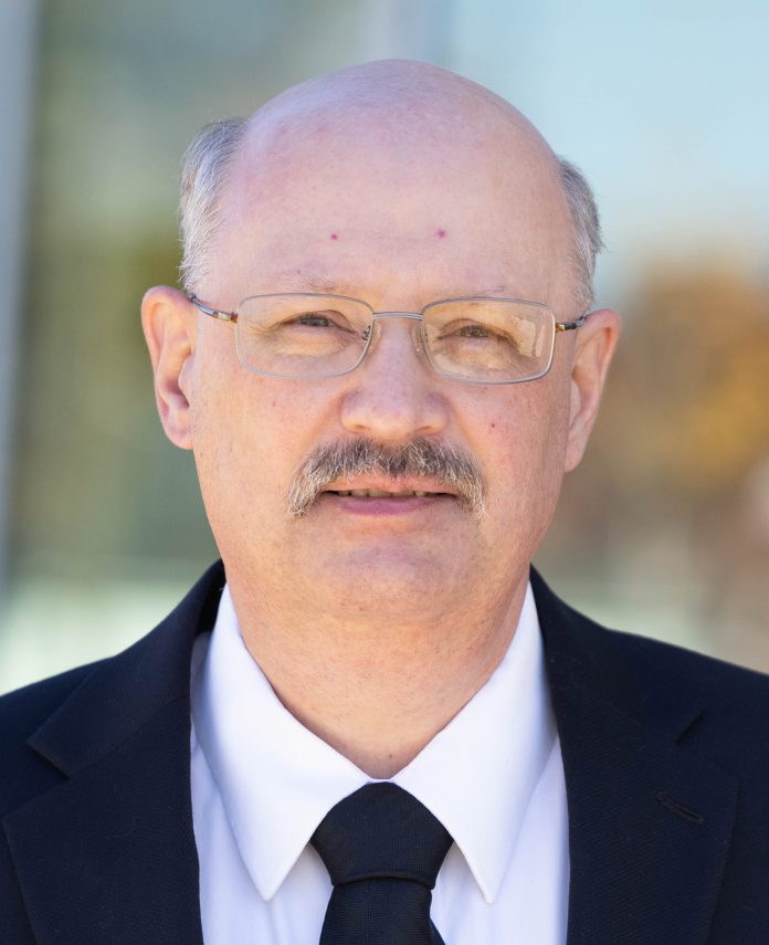 Mel Steele - Headshot