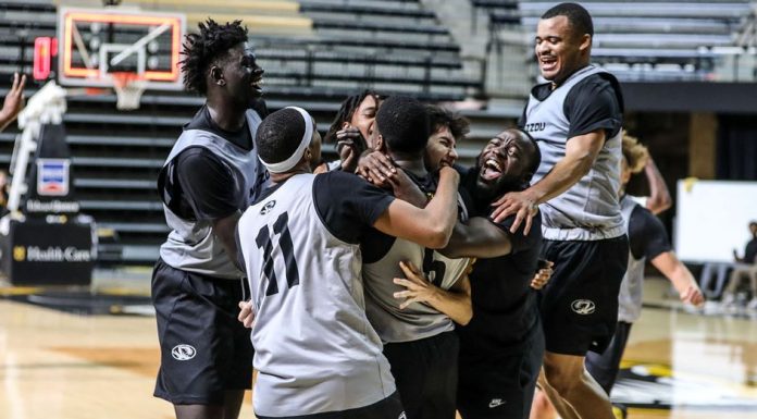 Mizzou Hosts Washington University in Exhibition Thursday