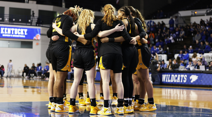 Women’s Basketball Falls to Kentucky