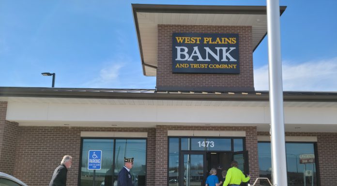 West Plains Bank Opens Houston Branch w/ Ribbon Cutting