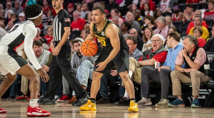 Dominant Second Half Lifts Men’s Basketball Past Georgia