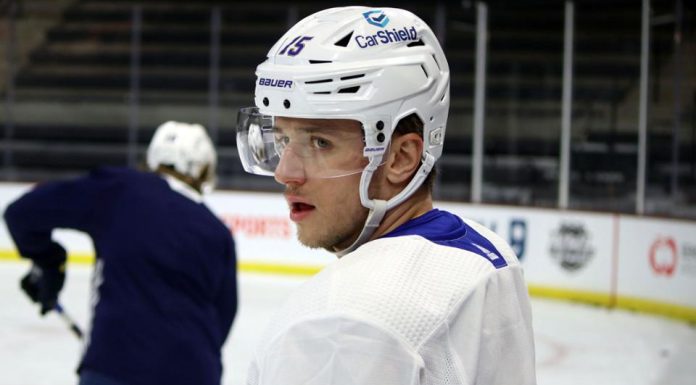 Turbulent travel delays Vrana’s debut with Blues
