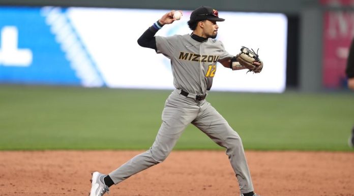 No. 15/21 Baseball Primed for SEC Road Series With No. 4/9 South Carolina