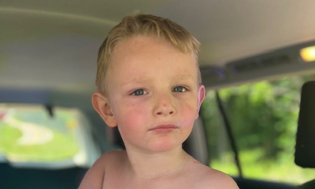 UPDATE: (Parents Found) Child found in Wright County, law enforcement is looking for parents