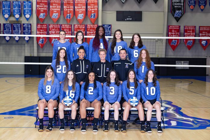 2223 Grizzly VB Team