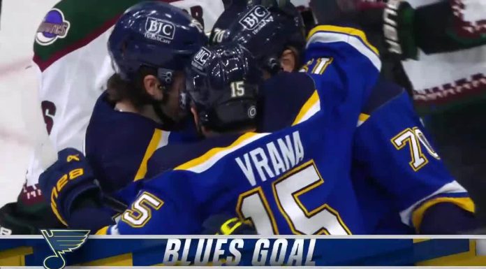 Thomas scores in 5th straight, Blues edge Coyotes in Zucker’s return