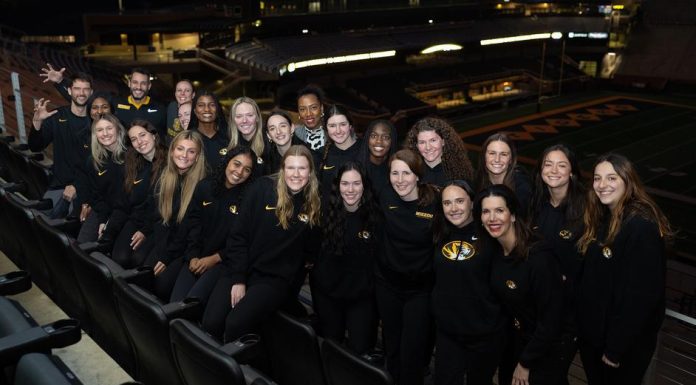 Volleyball Set to Face Delaware in First Round of NCAA Lincoln Regional