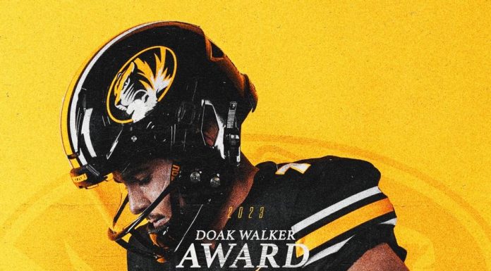 Schrader A Finalist For Doak Walker Award