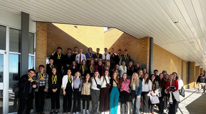 Willow Springs FBLA Team wins 50 Top 5 Medals at District Competition