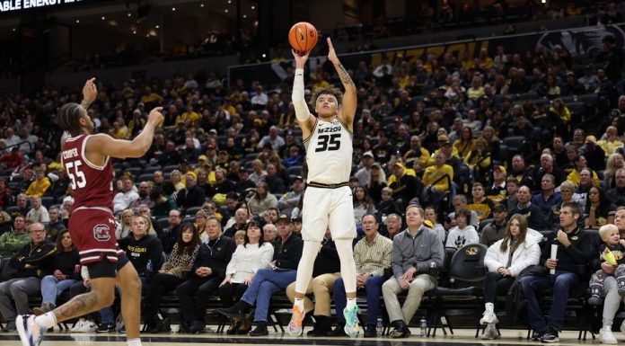 Men’s Basketball Falls in OT to South Carolina