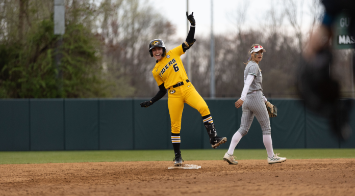 No. 12/13 Softball Notches Run-Rule Victory over George Mason Thursday