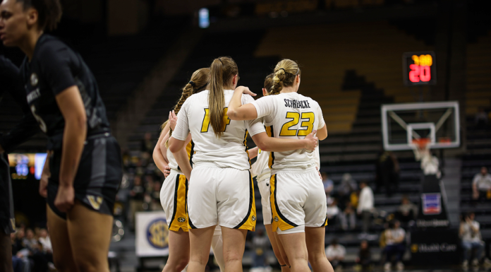 Women’s Basketball Falls to Vanderbilt on Senior Night