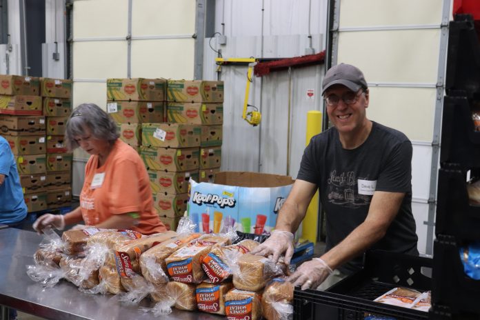 Volunteers - Hollis Smith and Dave Lapin