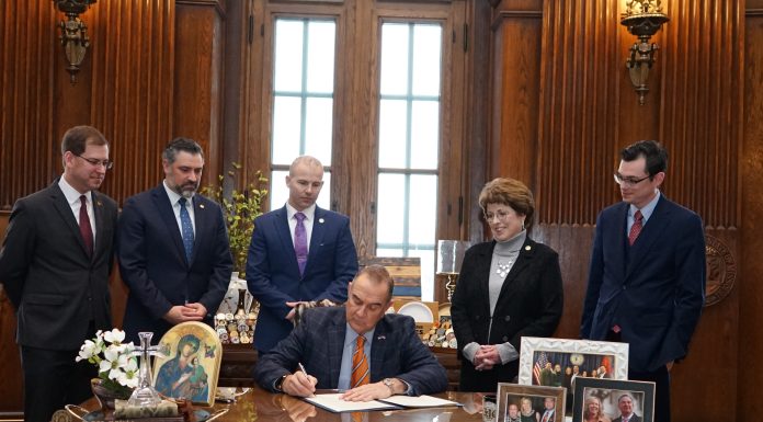 Kehoe Issues Executive Order to Eliminate DEI Programs in Missouri