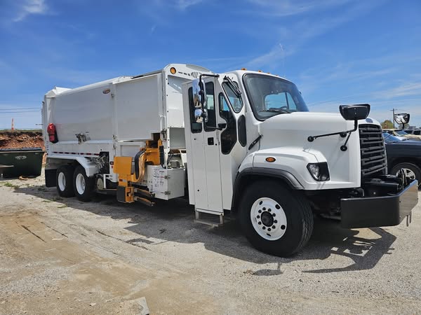 trash truck