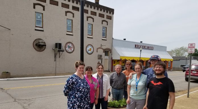 Willow Springs Beautifies Downtown with Community Planting Event