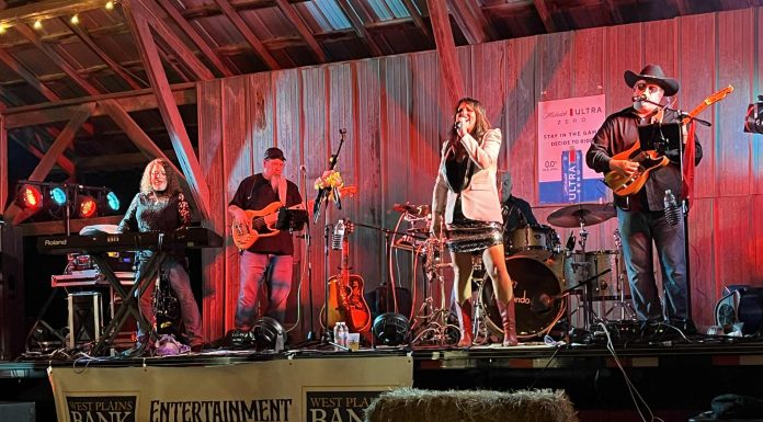 Ozarks Healthcare Foundation Raises Over $100,000 at the Blue Jean Ball