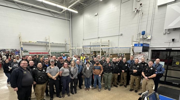 Mountain Grove PD Thanks Public for Largest Shop with a Hero Ever