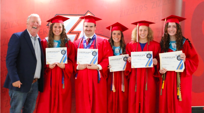 West Plains Kiwanis Presents 5 Scholarships to West Plains Graduates