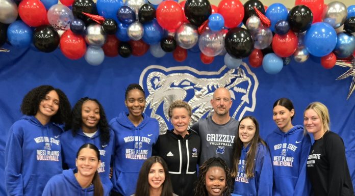 Two Grizzly Volleyball players sign with new teams