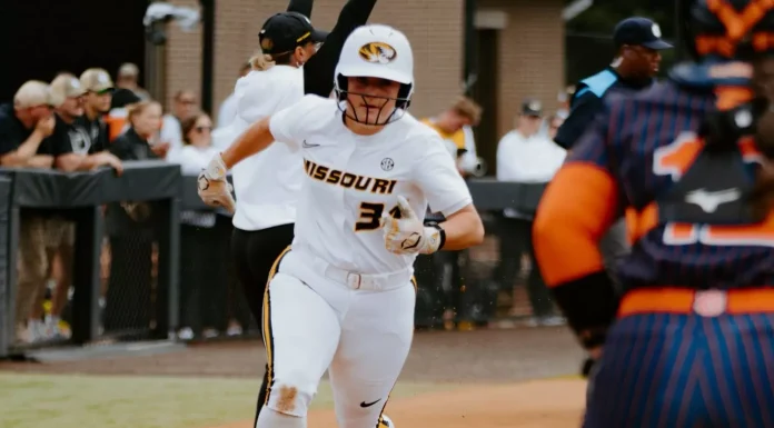 Softball Falls in First Round of SEC Tournament
