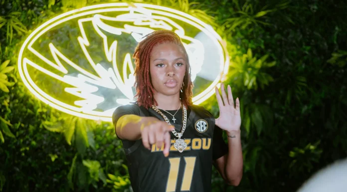 Women’s Basketball Inks Arizona Transfer Tanyuel Welch