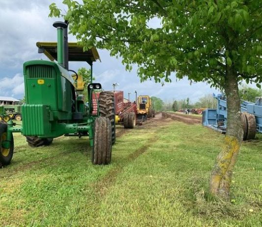 Ozarks Older Iron Club Fall Show Happening Tomorrow